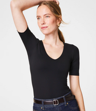 Load image into Gallery viewer, Smooth Jersey SS Top Black