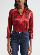 Load image into Gallery viewer, Dani 3/4 Sleeve Blouse Painterfly Flower