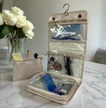 Load image into Gallery viewer, Pursen Toiletry Case Glimmer Pearl Quitled