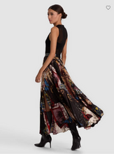 Load image into Gallery viewer, Katz Pleated Skirt Muse