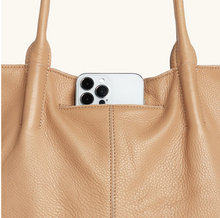 Load image into Gallery viewer, Oliver Zip Tote Toast Tan
