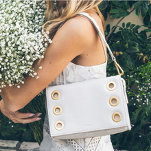 Load image into Gallery viewer, Montana Large Clutch Calla Lily White