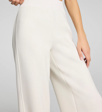 Load image into Gallery viewer, Airessentials Luxe Barrel Ankle Pant