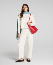 Load image into Gallery viewer, Airessentials Luxe Barrel Ankle Pant