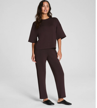 Load image into Gallery viewer, Airessential Slim Straight Pant