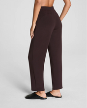 Load image into Gallery viewer, Airessential Slim Straight Pant