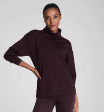 Load image into Gallery viewer, Airessentials Tunic Sweatshirt