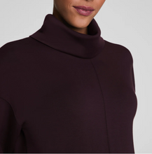 Load image into Gallery viewer, Airessentials Tunic Sweatshirt