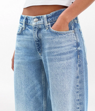 Load image into Gallery viewer, Saige Featherweight Jean