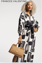 Load image into Gallery viewer, Buzzy Basket Peony Wicker Handbag