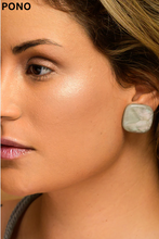 Load image into Gallery viewer, Lara Clip Earring Shell One