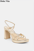 Load image into Gallery viewer, Odete Heels Gold Leather