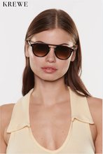 Load image into Gallery viewer, Markle Black + Black Tea Sunglasses