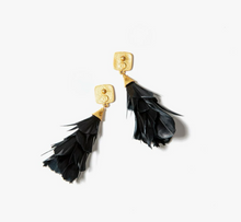 Load image into Gallery viewer, Parades Statement Earring Gold