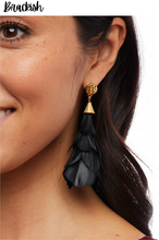 Load image into Gallery viewer, Parades Statement Earring Gold