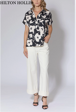 Load image into Gallery viewer, Abstract Floral Print Top
