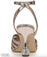 Load image into Gallery viewer, Giana Crushed Metallic Pumps