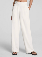 Load image into Gallery viewer, Carry-on Pleated Wide Leg Pant
