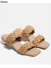 Load image into Gallery viewer, Clover Slide Sandal
