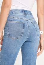 Load image into Gallery viewer, Always Fits Good Petite Straight Jeans Indigo