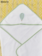 Load image into Gallery viewer, Baby Hooded Towel Balloon