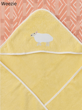 Load image into Gallery viewer, Baby Hooded Towel Lamb