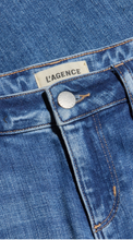 Load image into Gallery viewer, Joanne Low Rise Wide Leg Jean Salinas