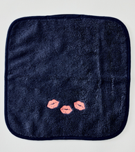 Load image into Gallery viewer, Makeup Towel Kiss