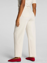 Load image into Gallery viewer, Utility Barrel Leg Jeans Alabaster