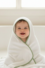 Load image into Gallery viewer, Baby Hooded Towel Balloon