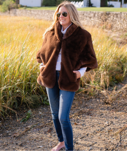 Pretty Rugged Faux Fur Capelet (Chocolate Brown)