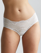 Load image into Gallery viewer, Commando Hipster Butter + Lace White